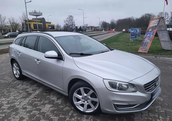 Volvo V60 cena 35900 przebieg: 270000, rok produkcji 2014 z Gołańcz małe 211